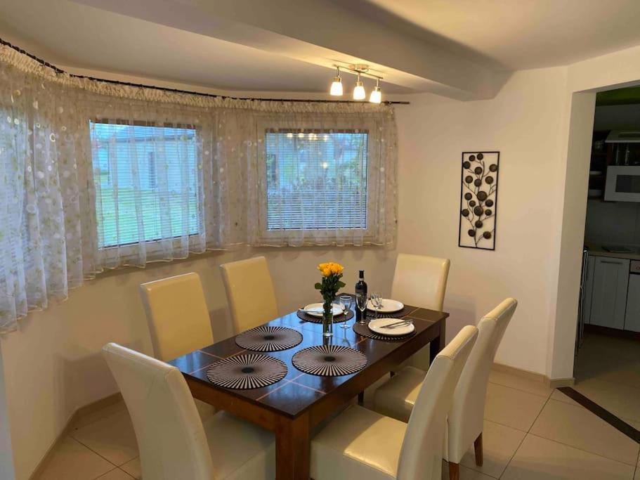 4 Bedroom Family House With Access To A Hot Tub Goczałkowice-Zdrój Exterior foto